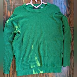 Tahari Classic Crewneck Sweater – Emerald Green, Size M
